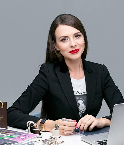 Администратор салона, возможно без опыта